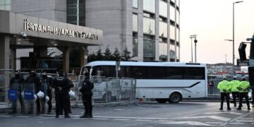 İstanbul Cumhuriyet Başsavcılığı'ndan, Özgür Özel'in İBB dosyasındaki gizli tanık Çınar'a ilişkin iddiası hakkında açıklama