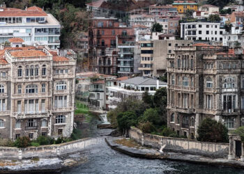 İstanbul’un En Değerli Yalısı Satışa Çıktı! Zeki Paşa Yalısı İçin Paha Biçilemiyor