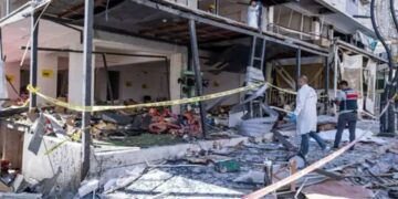 İzmir'de 5 kişinin öldüğü, 63 kişinin yaralandığı patlamanın davasında 3 sanığa hapis cezası