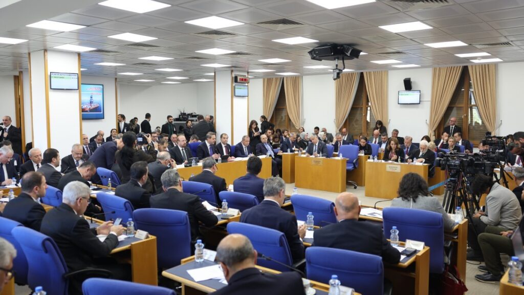 Kürdistan'daki elektrik kesintileri Meclis gündeminde