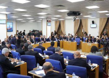 Kürdistan'daki elektrik kesintileri Meclis gündeminde