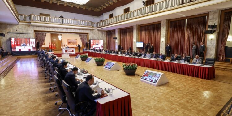 Kurtulmuş ve siyasi parti koordinatörleri görüşmesi başladı