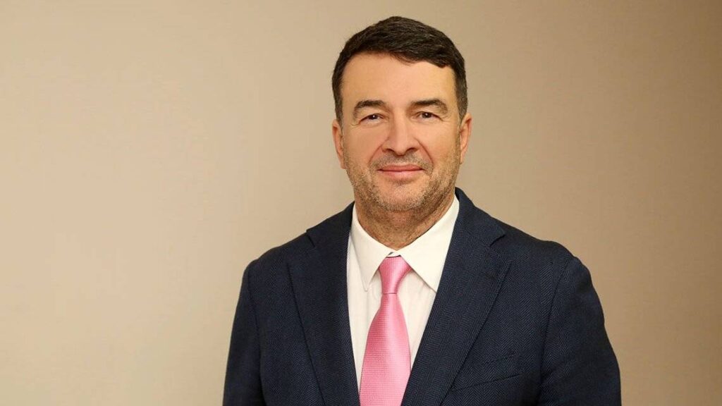 Mahkeme, Metin Lütfi Baydar’ın CHP'den ihracını durdurdu