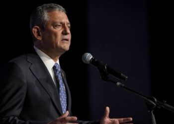 Özgür Özel’den AİHM kararlarını uygulama çağrısı