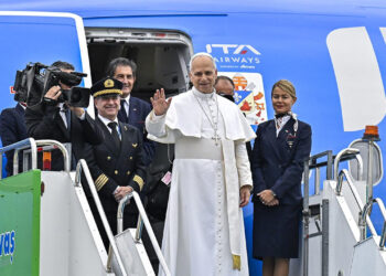 Papa 14. Leo, Türkiye'de Ayrıldı