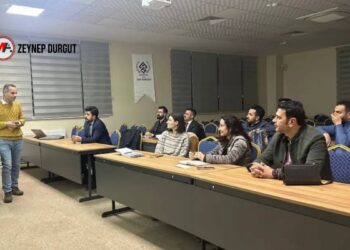 Rojhilatlı hukukçudan Kürtçe için mücadele