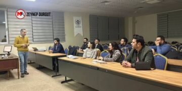 Rojhilatlı hukukçudan Kürtçe için mücadele