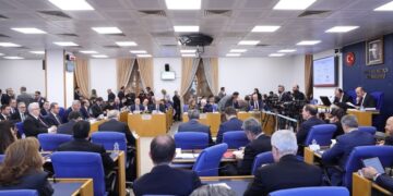 'Sağlık hizmetlerinin 3'te 1'i özel sektöre devredilmiş durumda'