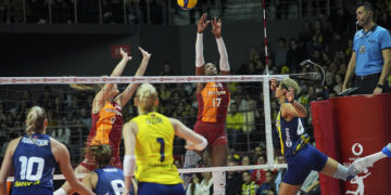 Sultanlar Ligi’nde Derbi Şöleni: Fenerbahçe, Galatasaray’ı Zor da Olsa Devirdi