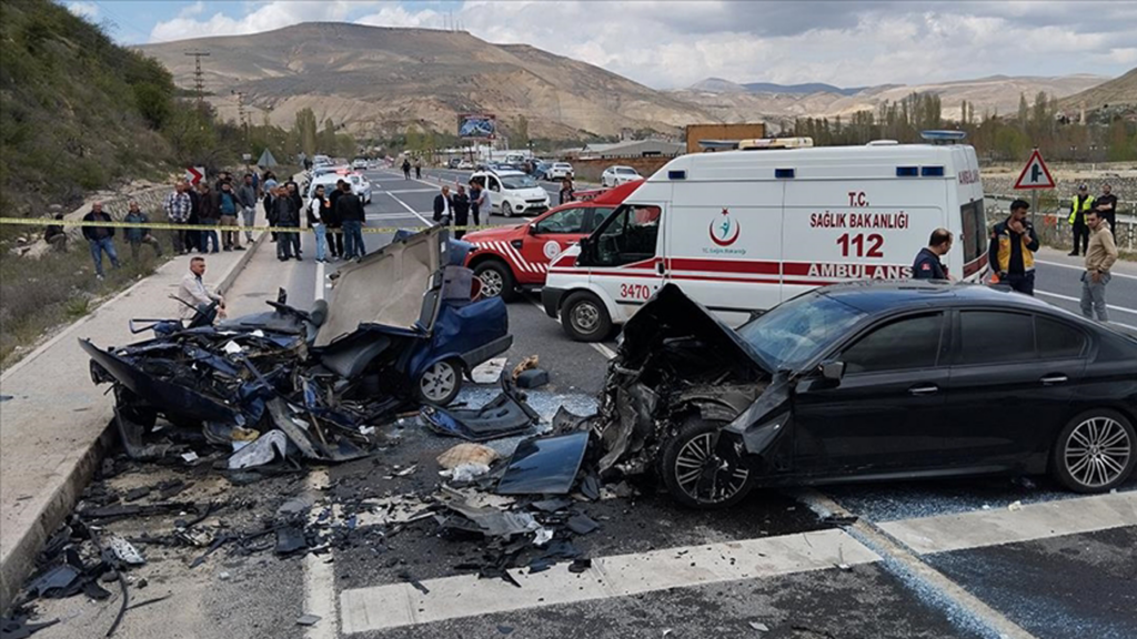 Trafikte Kara Bilanço! Bakan Yerlikaya Acı Tabloyu Paylaştı