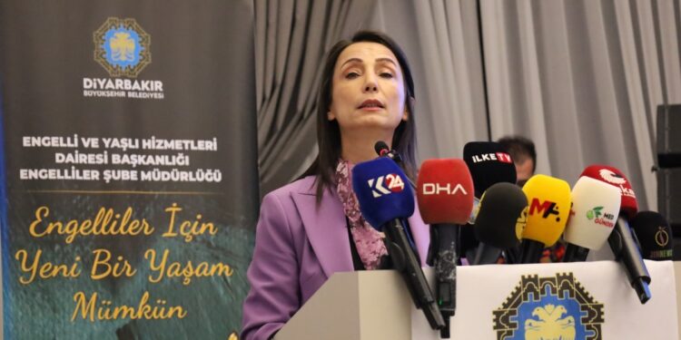 Tülay Hatimoğulları: Hiç kimsenin çözümden kaçma lüksü yoktur