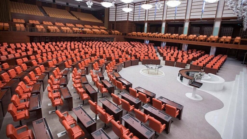 Tülay Hatimoğulları ve Özgür Özel'in olduğu 11 vekil için dokunulmazlık fezlekesi