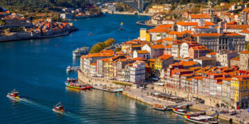 Türklere Avrupa Kapısı Açılıyor: Aylık 43 Bin TL Geliri Olanlara AB Oturum İzni Verilecek