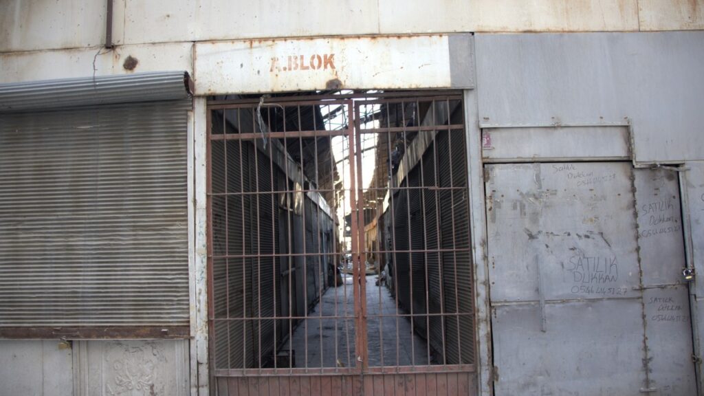 Wan'da Mısır Çarşısı metruk bir yapıya dönüştü