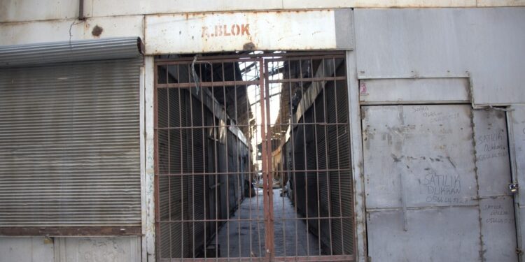 Wan'da Mısır Çarşısı metruk bir yapıya dönüştü