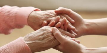 Yaşlılık dönemi için bakım sigortası geliyor