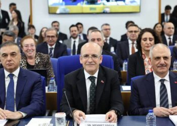 Yaygın kanaatin aksine vergi yükümüz yüksek değil; vergi ve harçlarda hedef enflasyonla güncelleme gündemimizde