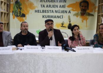 ‘Aç kalalım ama kültürsüz kalmayalım’