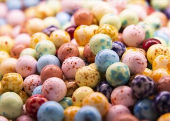 Fabrikadaki denetimde 9 ton şekerleme imha edildi