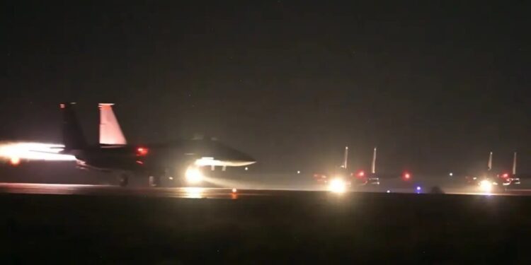 ABD, Suriye’de DAİŞ’e ait 70’i aşkın hedefi vurdu: Operasyon kritik önemde