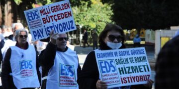 Emekliler ‘insanca yaşam’ talebiyle yürüdü