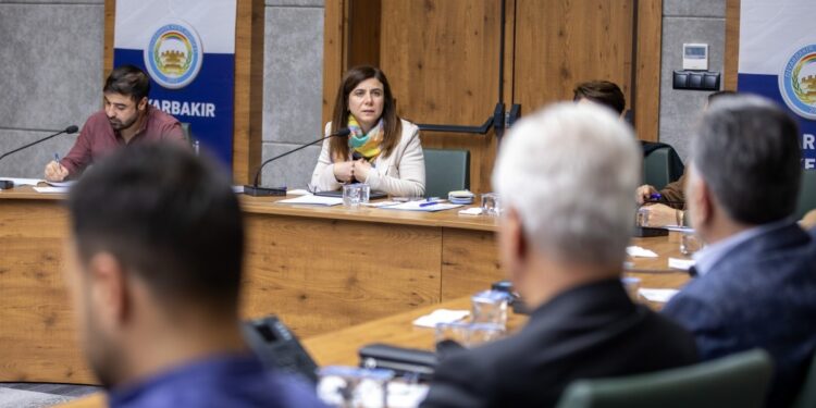 Serra Bucak’tan Ongözlü Köprü ve Hevsel Bahçeleri açıklaması