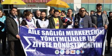 Sağlıkçılar ısrarlı: Eziyet yönetmeliği geri çekilsin