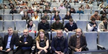 Sağlıkçılar: Ticarileşen sağlık sisteminin alternatifi ‘komün’ modelidir