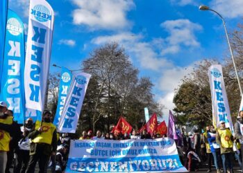 KESK: İktidarın sadık bürokratlarına 30 bin TL seyyanen zam