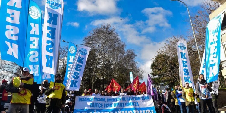 KESK: İktidarın sadık bürokratlarına 30 bin TL seyyanen zam