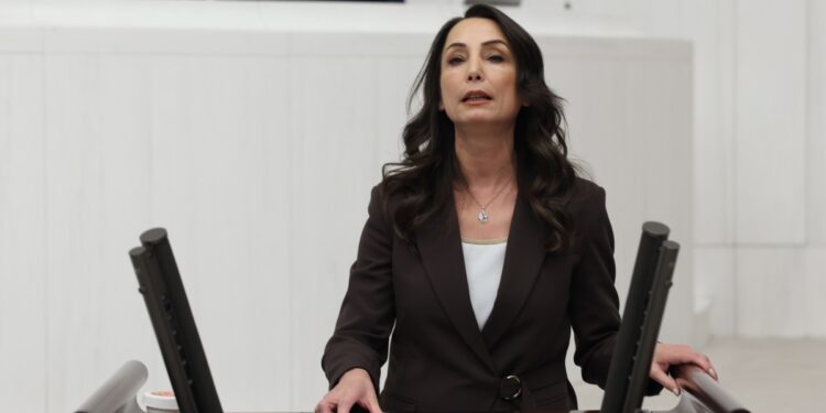 Tülay Hatimoğulları: Suriye’nin tek çaresi adem-i merkeziyetçiliktir