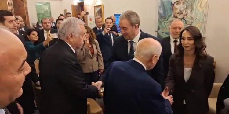 Bahçeli’den eş genel başkanlara ‘tebrik’