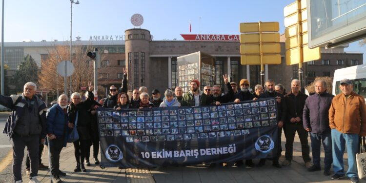 Gar Katliamı anması: Savaş severliğinizi alt edeceğiz