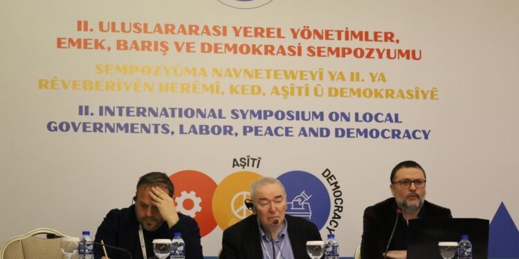 Cizîrê Kantonu Belediye Birliği Başkanı: Rojava’da kararlar komünlerde alınıyor