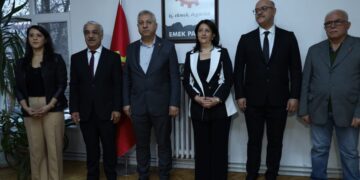 Seyit Aslan: Yeni bir sürecin kapısı aralanacak  Pervin Buldan: Yasal düzenlemeye ihtiyaç var