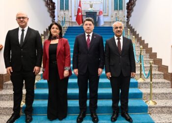 Adalet Bakanı: Heyet ile atılacak adımları konuştuk