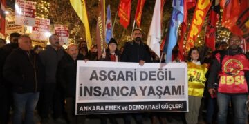 Asgari ücret protestosu: Bu sömürü düzenine mahkum değiliz