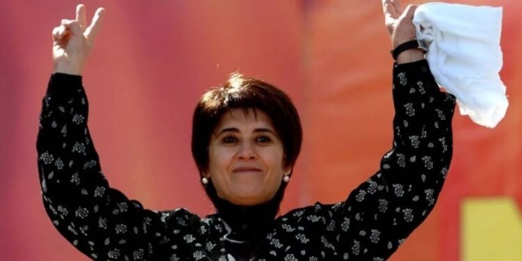 DEM Parti’den Leyla Zana’ya yönelik saldırılara karşı suç duyurusu