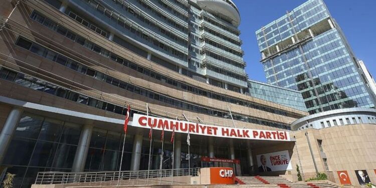 CHP’den 53 sayfalık rapor: Sürecin esasına ve ana aktörüne temas yok!