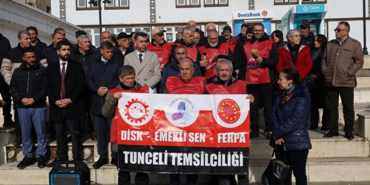 Emeklilerden iktidar protestosu: Bu iktidar sermayenin iktidarıdır
