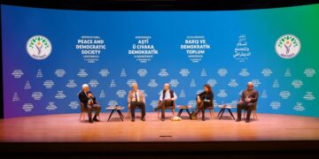 Uluslararası konferansta yarın da önemli başlıklar tartışılacak