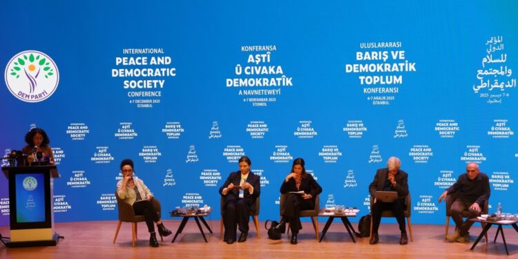 Demirtaş: Süreç parçalanma değil, onurlu birliği sağlayacak bir süreç Figen Yüksekdağ: Yeni bir dönemin kapıları açıldı