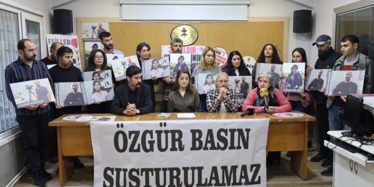 ‘Katledilen arkadaşlarımızın hesabını sormaktan vazgeçmeyeceğiz’