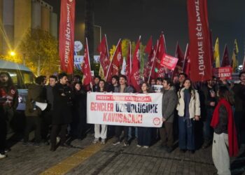 TİP’li gençlerin tutuklanması protesto edildi