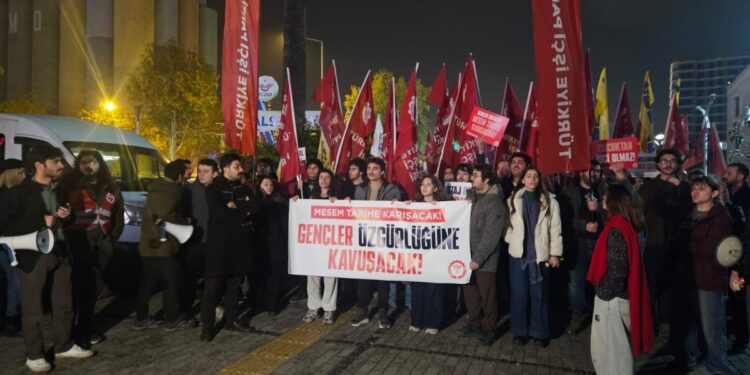 TİP’li gençlerin tutuklanması protesto edildi