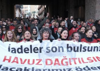 İzBB işçileri belediyeyi diyaloga çağırdı