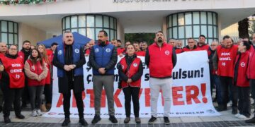 İzBB işçileri: Taleplerimiz karşılanana kadar mücadelemiz sürecek