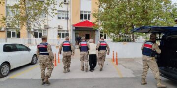 10 yaşındaki çocuk gömüldüğü topraktan yaralı çıkarıldı