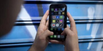 Avustralya’da çocuklara sanal medya yasağı başladı