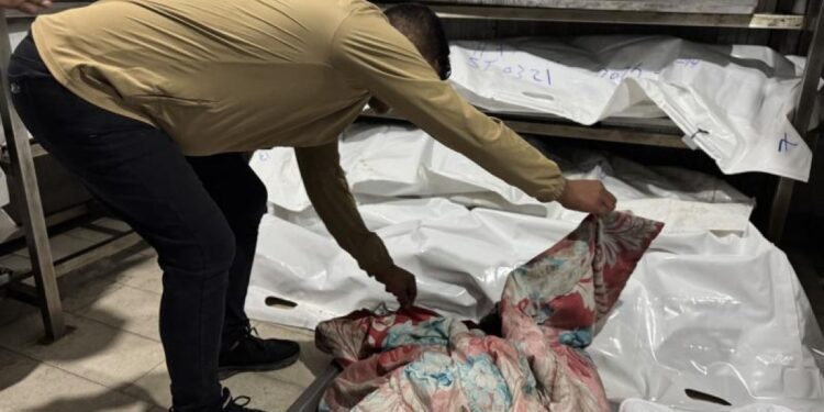 Gazze’de 17 kişi soğuktan yaşamını yitirdi